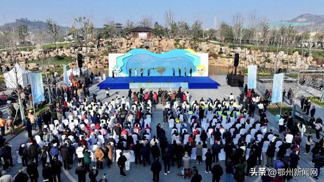 今天，鄂州园博园正式开园