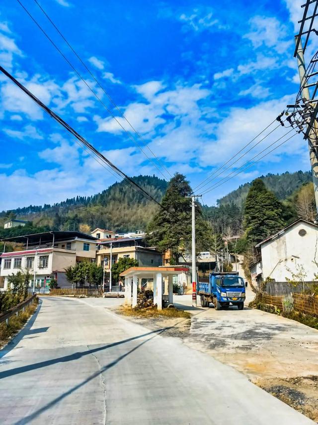 图说灌阳：西山北江土地塘，墙上还保留有八十年代的标语口号