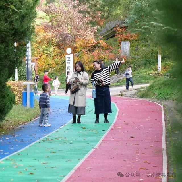 徽县泰湖，山水间的静谧风情