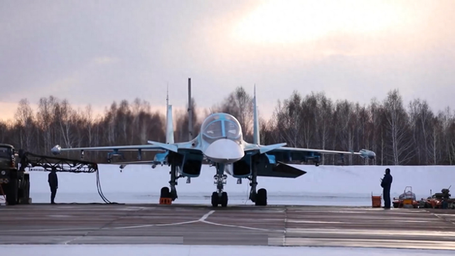 为打击乌军交通线，俄军投入新一批苏34，年产30架，乌军很头疼