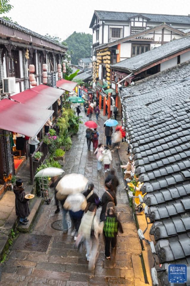 央媒看重庆｜重庆：千年古镇迎客来
