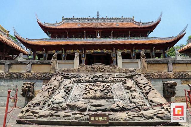 夏日里的富顺文庙：千年儒风，一院清凉