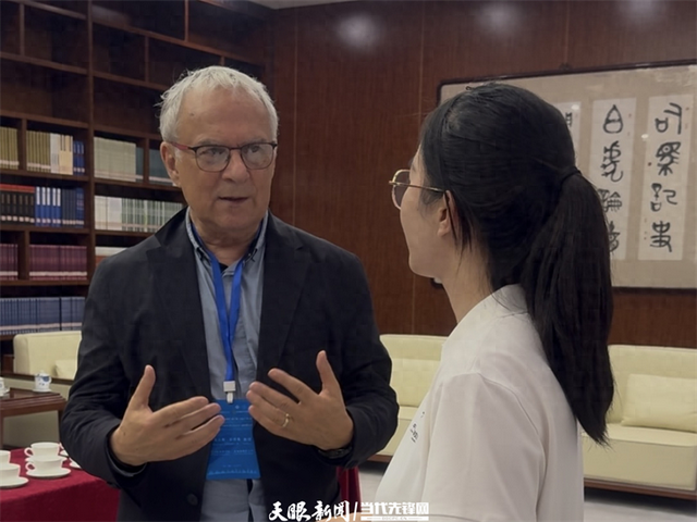 青春实践派｜罗马尼亚学者Andruh博士盛赞贵州：自然奇观和人文底蕴令人赞叹