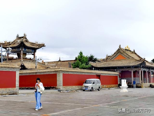 锡林浩特的两座寺院让我长见识了，佛教博大精深