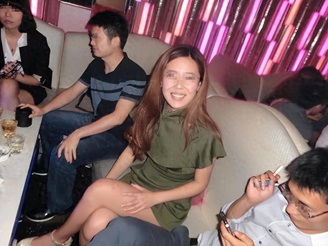 奢靡淫逸的白马会所：性交易泛滥，让富婆挥金如土，最终一夜覆灭