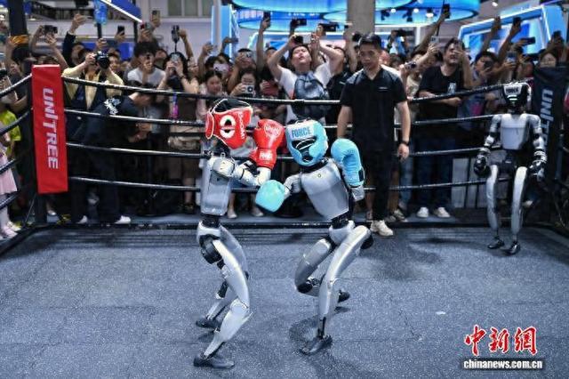 从好玩到好用 全球机器人北京论“智”