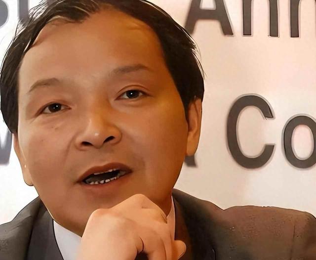 一夜输1亿，一顿饭80万，中国稀土太子爷，父子联手败光百亿家产