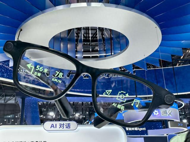 最“懂用户”的夸克，能否终结 AI 眼镜的“反人类”