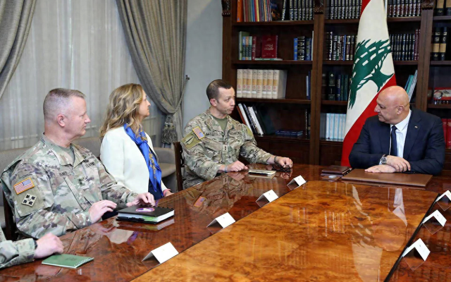 特朗普硬点少将掌军加沙！哈马斯拒缴械，他能镇住乱局吗？