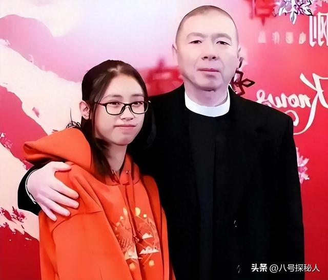 徐帆回应离婚5个月	，冯小刚近况曝光，他的“小心思”再藏不住了