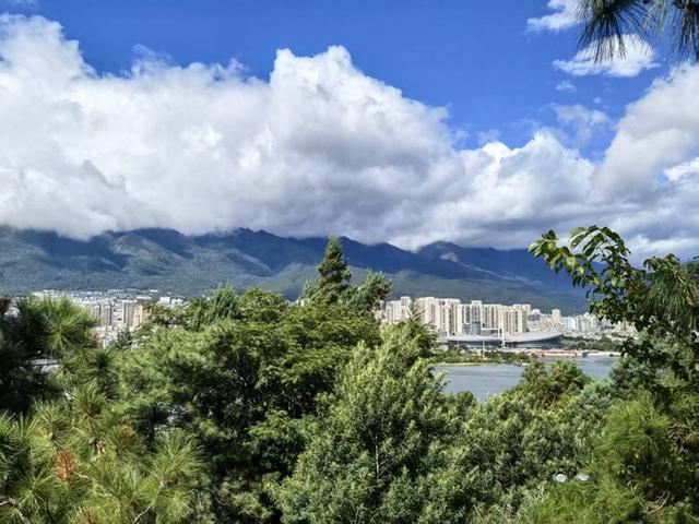 朝发大理 暮到广州