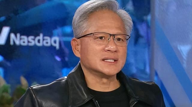 黄仁勋曝遗憾！万亿闭环引泡沫警报，马斯克：中国是最强大的对手