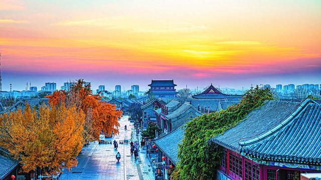 日暮天将晚 古城沐柔光