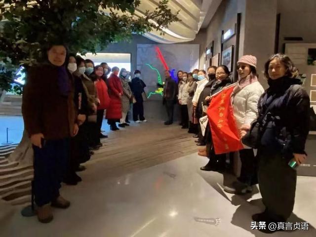 她带着扬州人，“聊”解老扬州