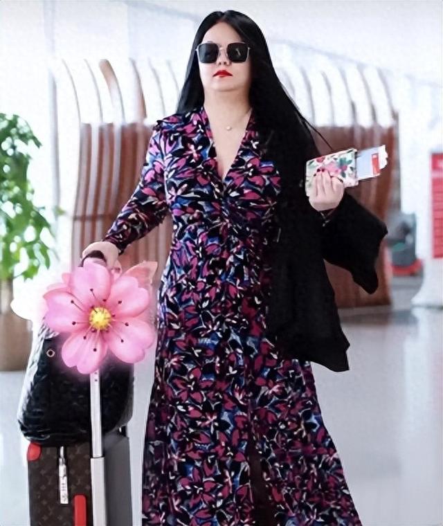 被禁止关注不到24小时	，李湘被扒底朝天，高调炫富仅是冰山一角