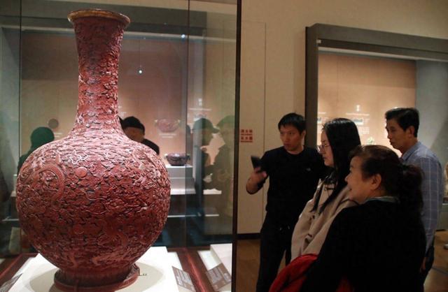 江苏苏州：博物馆里过大年