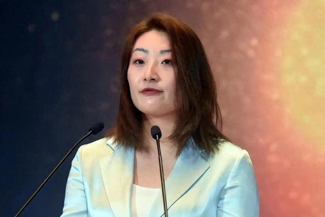 亲叔发声背刺？宗馥莉遗产纠纷案不到48小时，就传来3大重磅消息