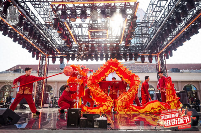 八天迎客近300万人次，新春逛街里节点燃老城新春文旅热潮