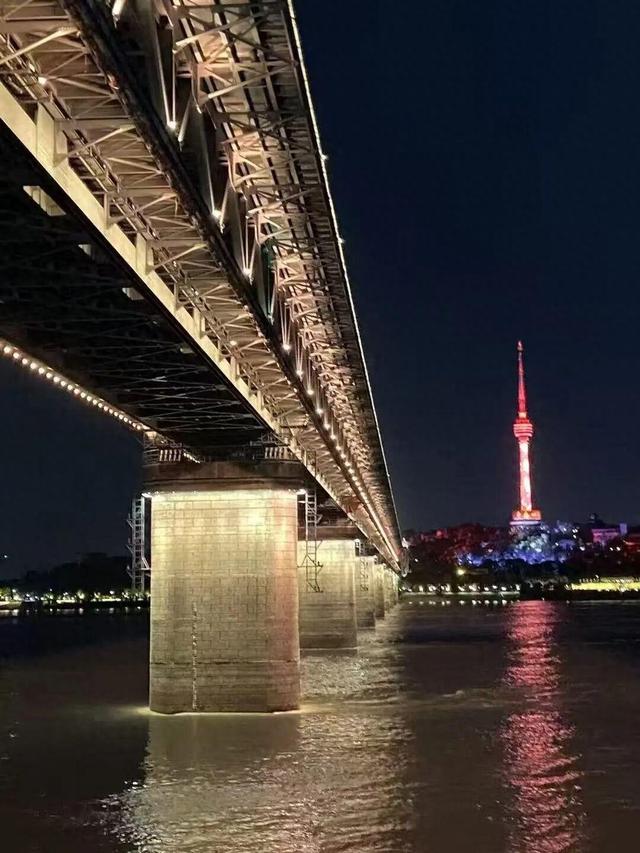 大武汉一日 | 武汉长江大桥，是我60年的好朋友
