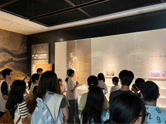 【培育和践行社会主义核心价值观】知史爱国——走进鹤山市博物馆