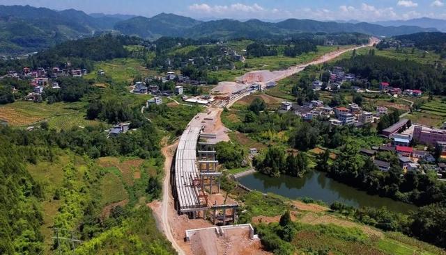 路基完成90%、桥梁完成80%！G352松桃县太平营至孟溪公路改扩建工程最新进展