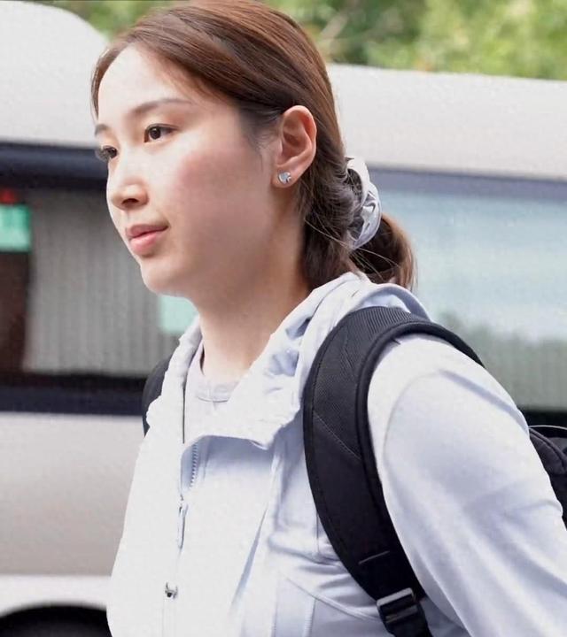 中国网球今夜仅有郑钦文获胜！8人出场1人提升她到底做对了哪些？