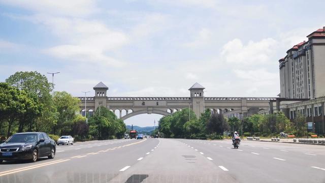 到四川省乐至县旅游两天，见识了真正的人间烟火气