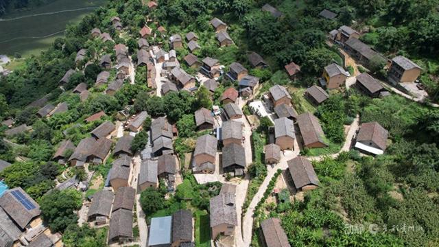 册亨板万古寨：大山深处的布依家园