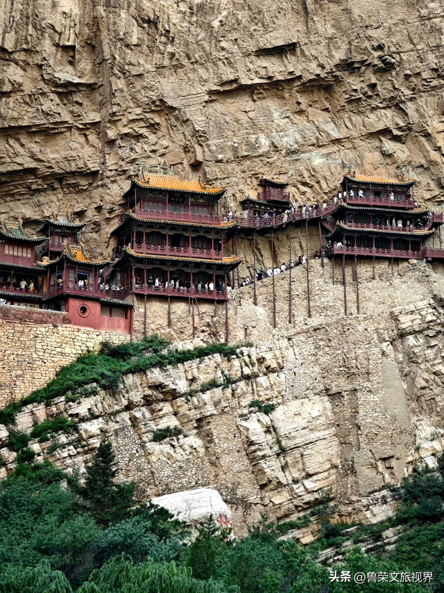 古城不止热门款？大同的秋，有比敦煌更静的佛，比江南更野的山