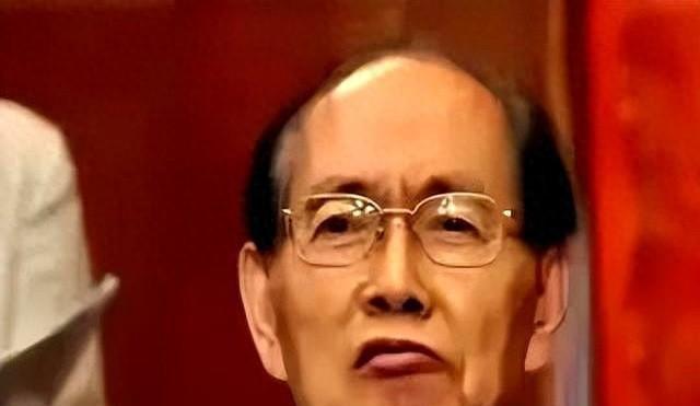 朝鲜二号人物黄长烨叛逃。中国却出动1000名武警保护
