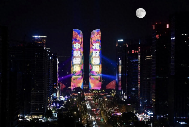 行游WEEKLY｜成都高新区开启第三季“月亮上写诗”中秋诗歌征集；“双节同庆”，乐享澳大利亚新南威尔士州缤纷之旅；冬春航季春秋航空成都进疆航线升级；川航蓉京快线取消无行李旅客值机截载