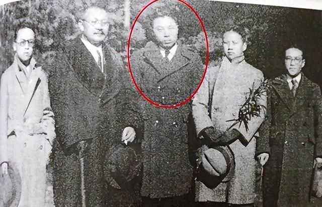 溥仪的贴身侍卫，不仅睡过皇后婉容，还无恶不作，后来被毙于刑场