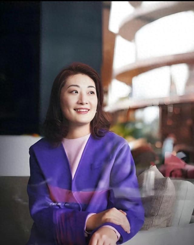 宗馥莉辞去娃哈哈董事长，独立品牌娃小宗已上线，侄女辞职宗泽后再发声：这是件好事，水军把她害了