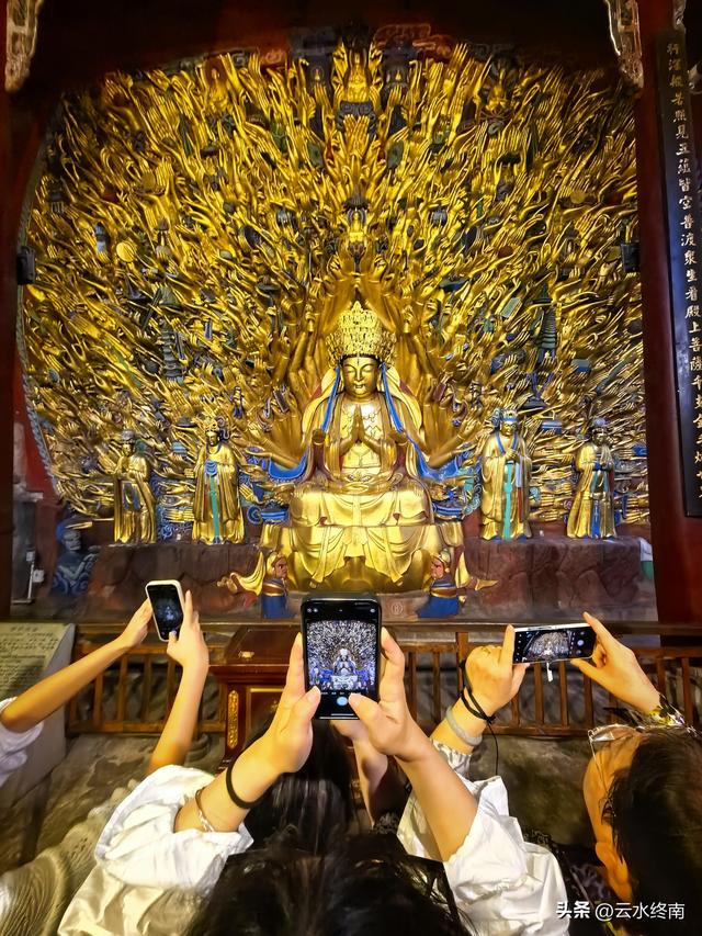 大足石刻能并列四大石窟吗？这一篇估计是最详介绍了，有些长慎入