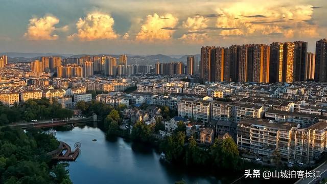 四川很有意思的小城，光听名字被误认为属重庆，景点很有特别！