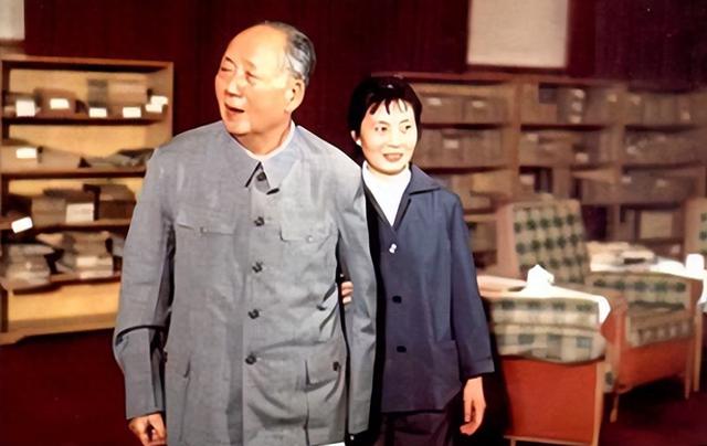 毛主席逝世后，他的机要女秘书神秘失踪，再见竟被关在“审讯室”