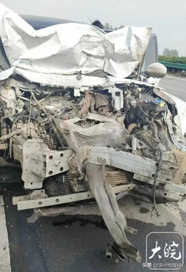 男子参加满月宴驾车返程追尾致亲戚2死1伤，不服3年9个月判决提出上诉；其继父：赔了60万为何仍换不来谅解？