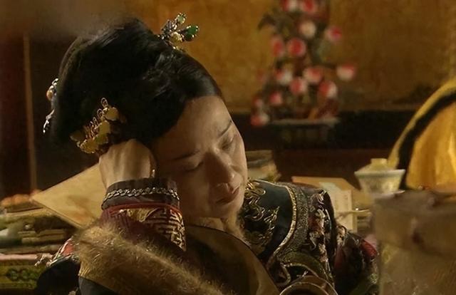 清朝灭亡后，李莲英姐姐才敢说出实情：慈禧其实不是病死的！