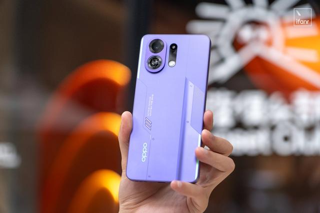 OPPO K13 Turbo Pro 发布：1999 元起售！给性能机加风扇，真的有用吗？