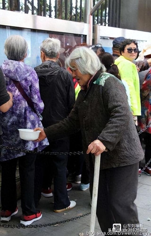 “南昌八一起义纪念馆”大门前实拍（江西之旅第廿二集）