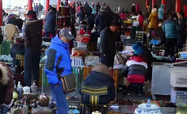 大量日本游客涌入北京，打着旅游幌子不去旅游不吃美食，为啥来？