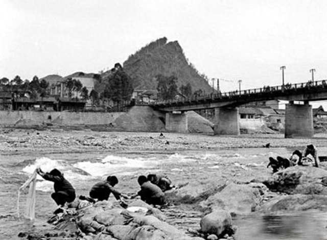 1977年的雅安记忆：青衣江风景画卷…