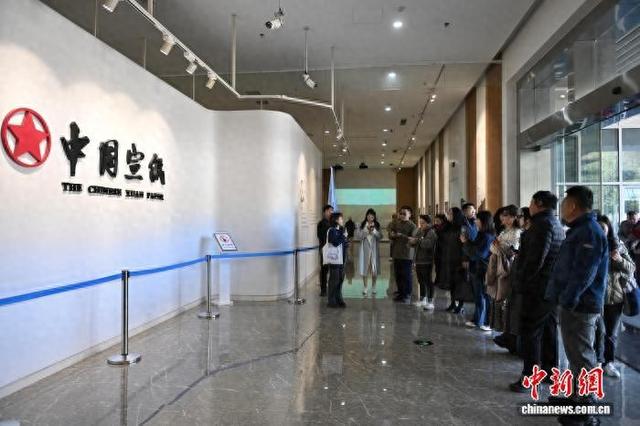 海外华文媒体走进中国宣纸文化园 看宣纸是怎样“炼”成的