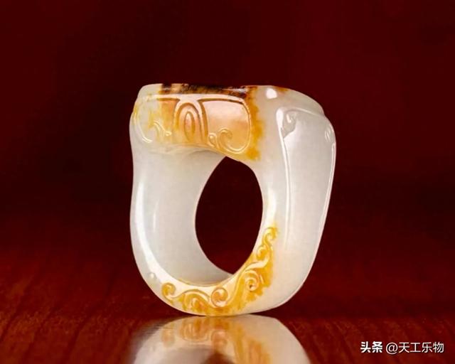 最美和田玉！判断和田籽料的五大黄金标准！