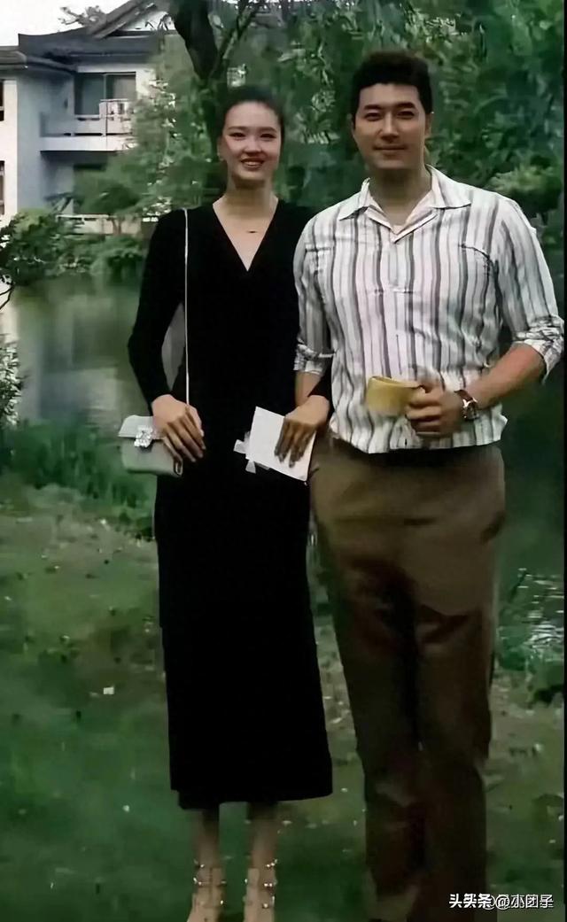 张常宁和丈夫的一张合影,这才是真正的郎才女貌