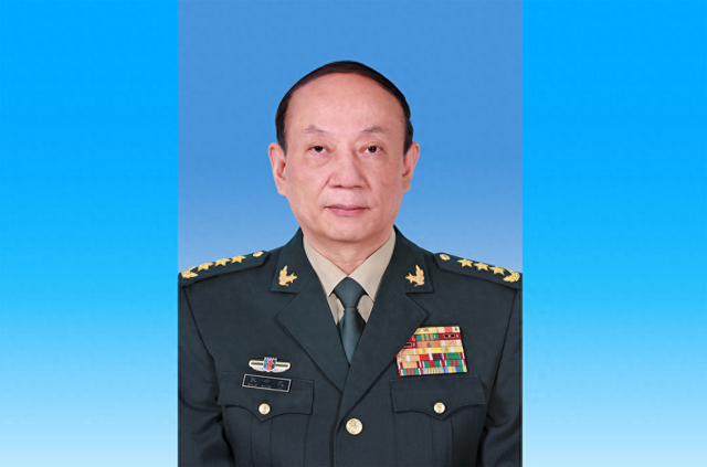 中国共产党中央军事委员会副主席张升民简历