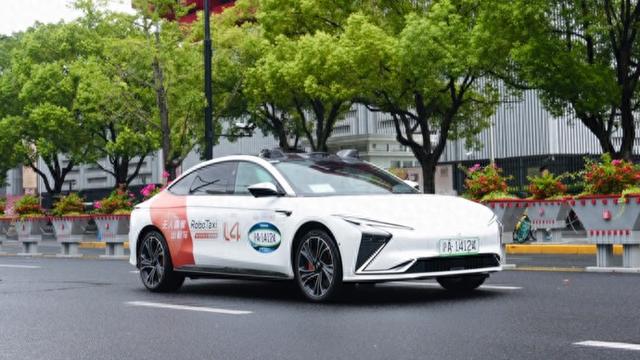 AI重塑大交通图景：2025世界人工智能大会解锁智慧出行新范式