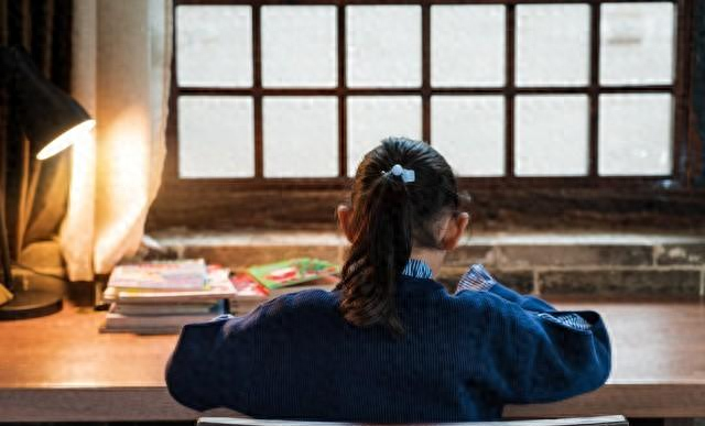 山顶上欺负女孩攻略（孩子被欺负）