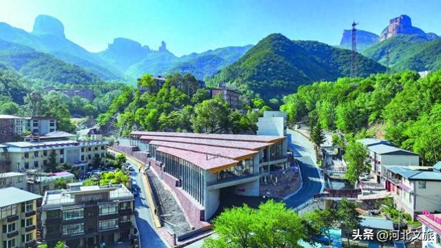 太行山岩石中“生长”出的美术馆