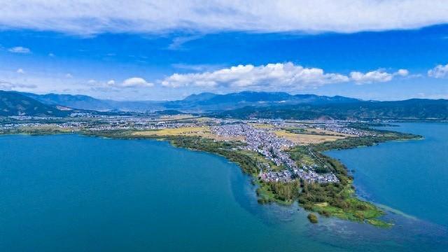 洱海：云南的明珠与自然画卷